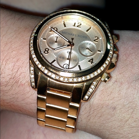 Micheal Kors Watch (Rose Gold) - Picture 4 of 8